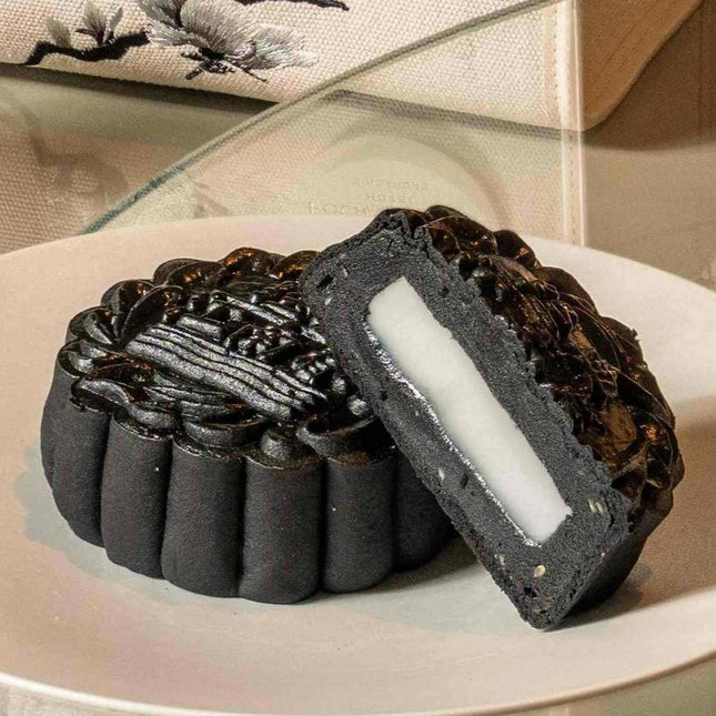 Out of stock! Four Seasons - Charcoal Black Sesame With Mochi - No Logo